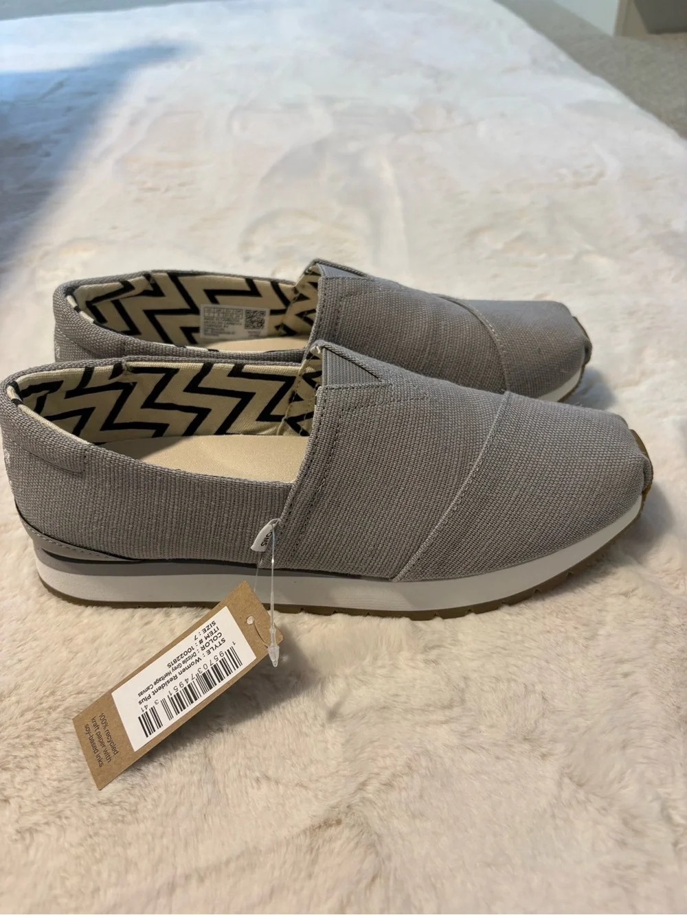 Tom’s Slip On Sneakers